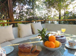 Kavouri beach house just 6 minutes walk to Kavouri beach